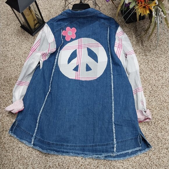 3654 Size Large Easel Upcycled Jean Shacket In Pink and Grey. NWT. - Picture 1 of 7